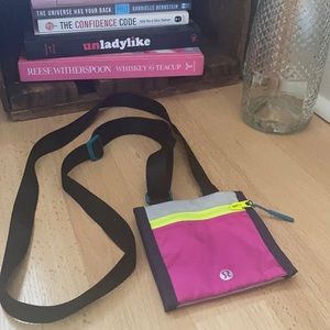 Lululemon neon mini card crossbody